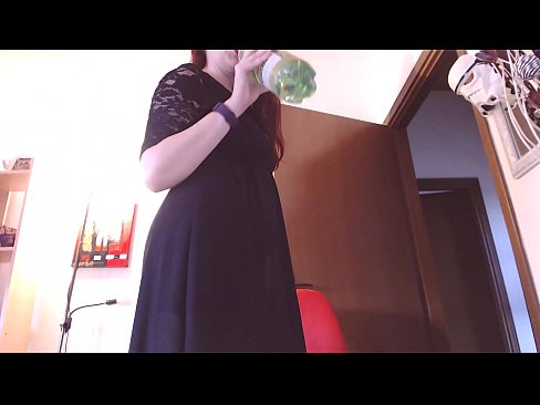 ❤️ A na-amanye ohu na-edo onwe ya n'okpuru nke hụrụ panties ruru unyi na nke na-atọ ụtọ ịme onwe ya mgbe ọ lechara vidiyo a! ❤️ Anal video